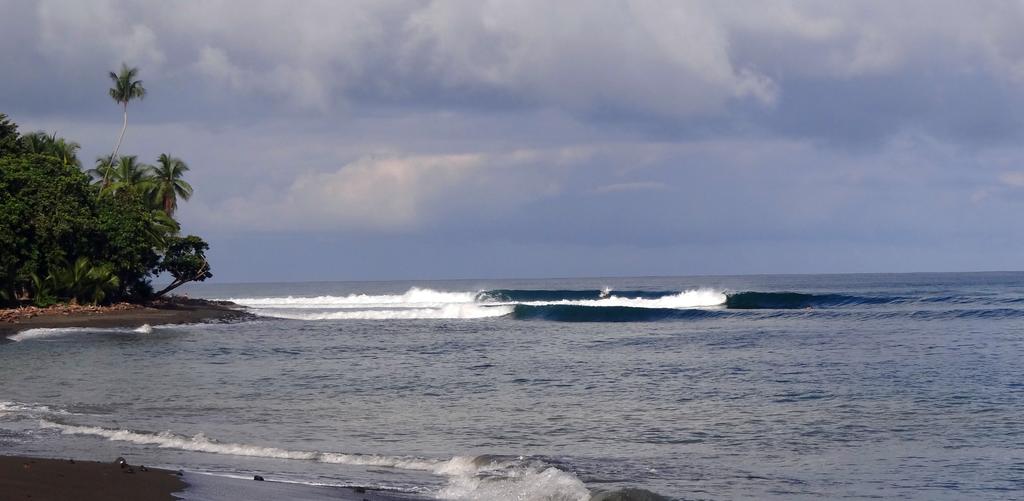 Pavones Offers World Class Surf Break And Then Some